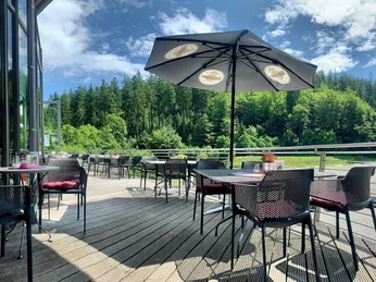 Gemütliche Sonnenterrasse_(c) Café Aufwind.jpg