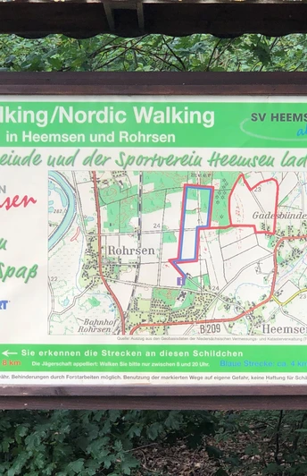 Nordic Walking Heemsen Informationstafel mit einer Karte für Nordic Walking und Wanderwege in Heemsen und Rohrsen.