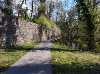 Historischer Wasserkasten Historischer WasserkastenHistoric Water ConduitHistorisk vandtankHistorisch waterreservoir