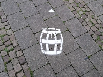 Start Einbecker Bierpfad: Fass 1 Start Einbecker Bierpfad: Fass 1Start Einbeck beer barrel path: Barrel 1Start Einbeck Beer Trail: Tønde 1Start Einbeck Biertraject: Vat 1