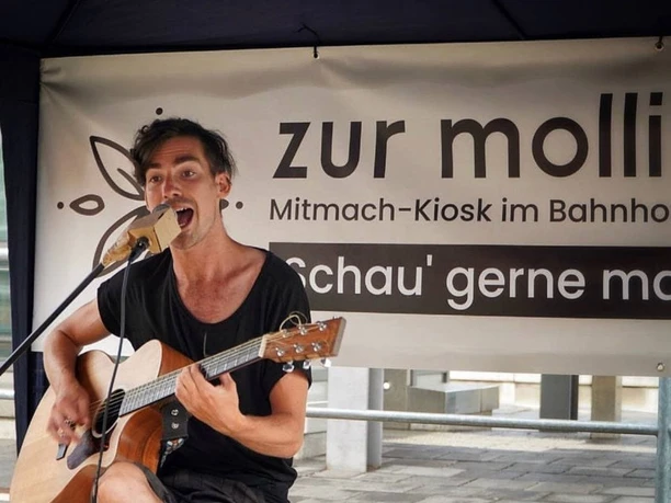 Molli_Show Musik.jpg