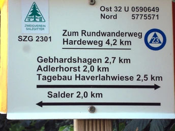 Salzgitter Höhenzug, Wanderweg 23 Schild Zugang zum Stadtpunkt