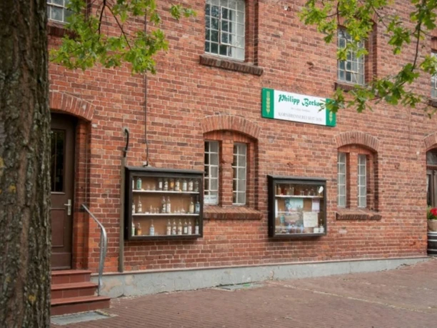 sandhaus.jpg sandhaus.jpg