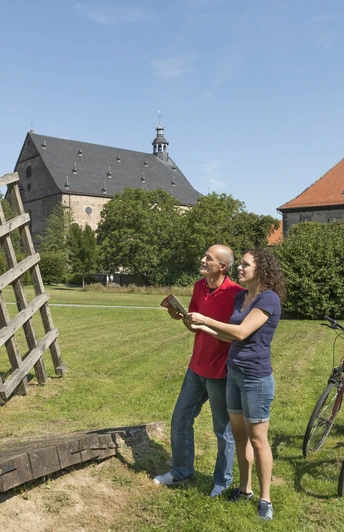Klosterpark Lamspringe Radweg-zur-Kunst Skulptur im Klosterpark Lamspringe am Radweg-zur-Kunst