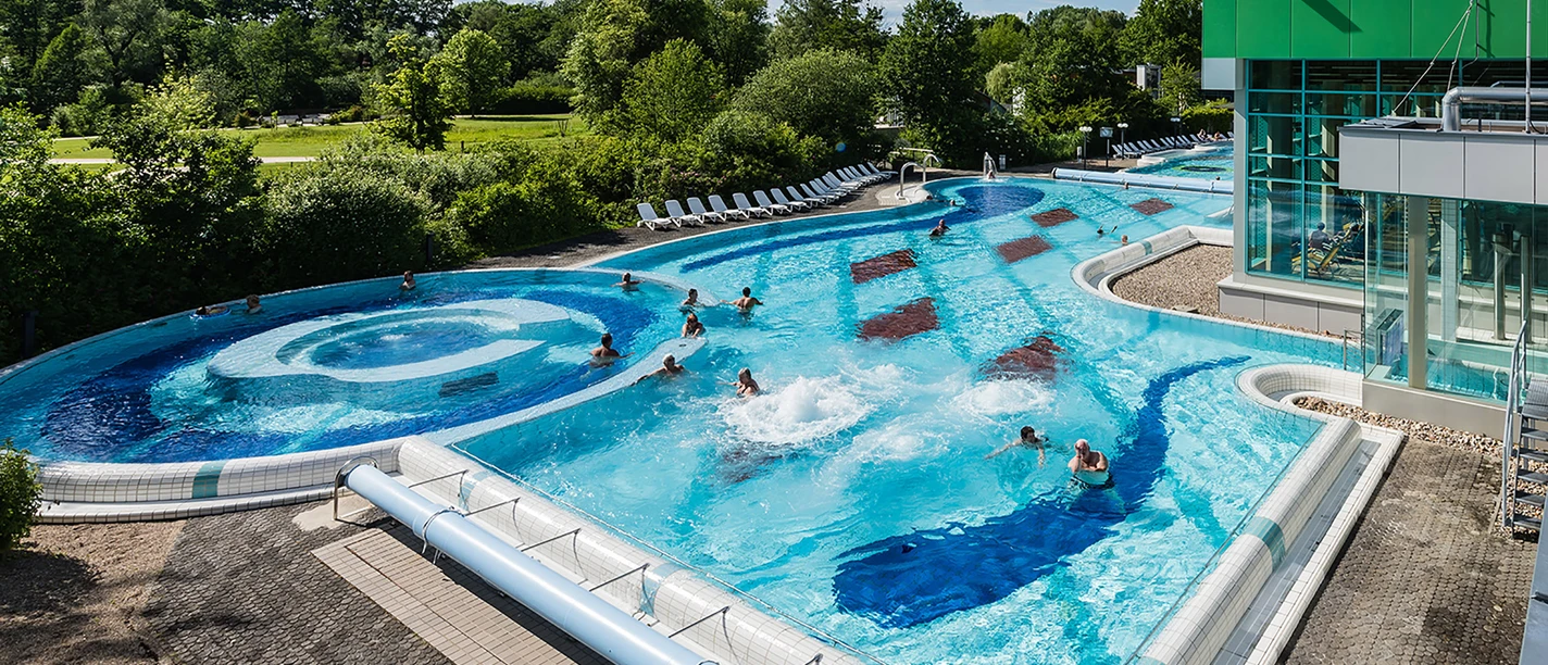 Außenbecken der Jod-Sole-Therme Außenbecken der Jod-Sole-Therme