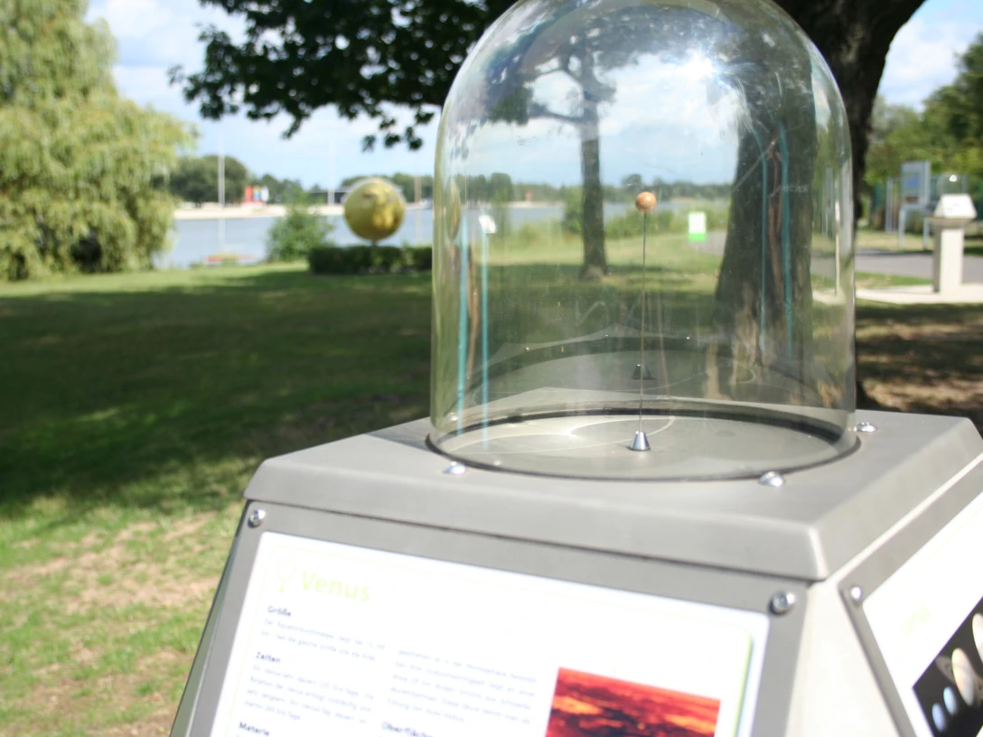 Skulptur Planetenweg