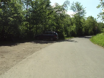 Wanderparkplätze Weg Nr. 15 an der Zufahrt zur Wohnsiedlung am Walde in Salzgitter-Engerode