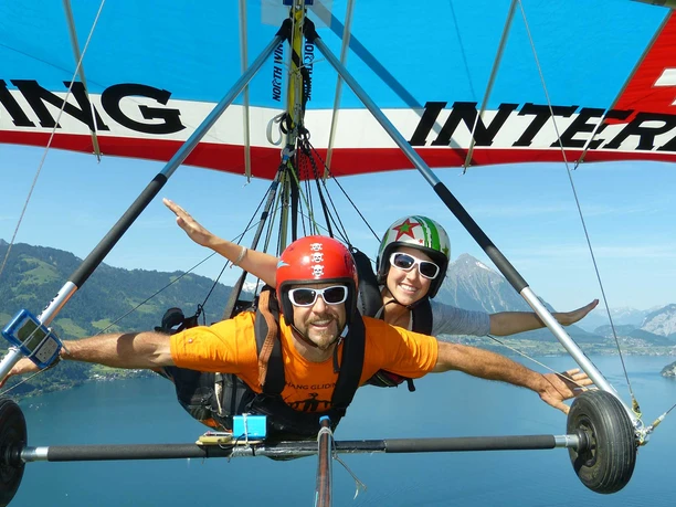 hanggliding-interlaken-tandem-flug-ueber-thunersee.jpg