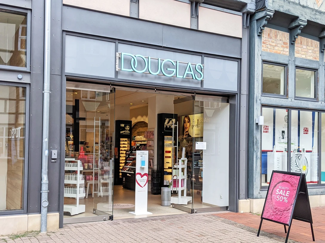 Douglas Außenansicht