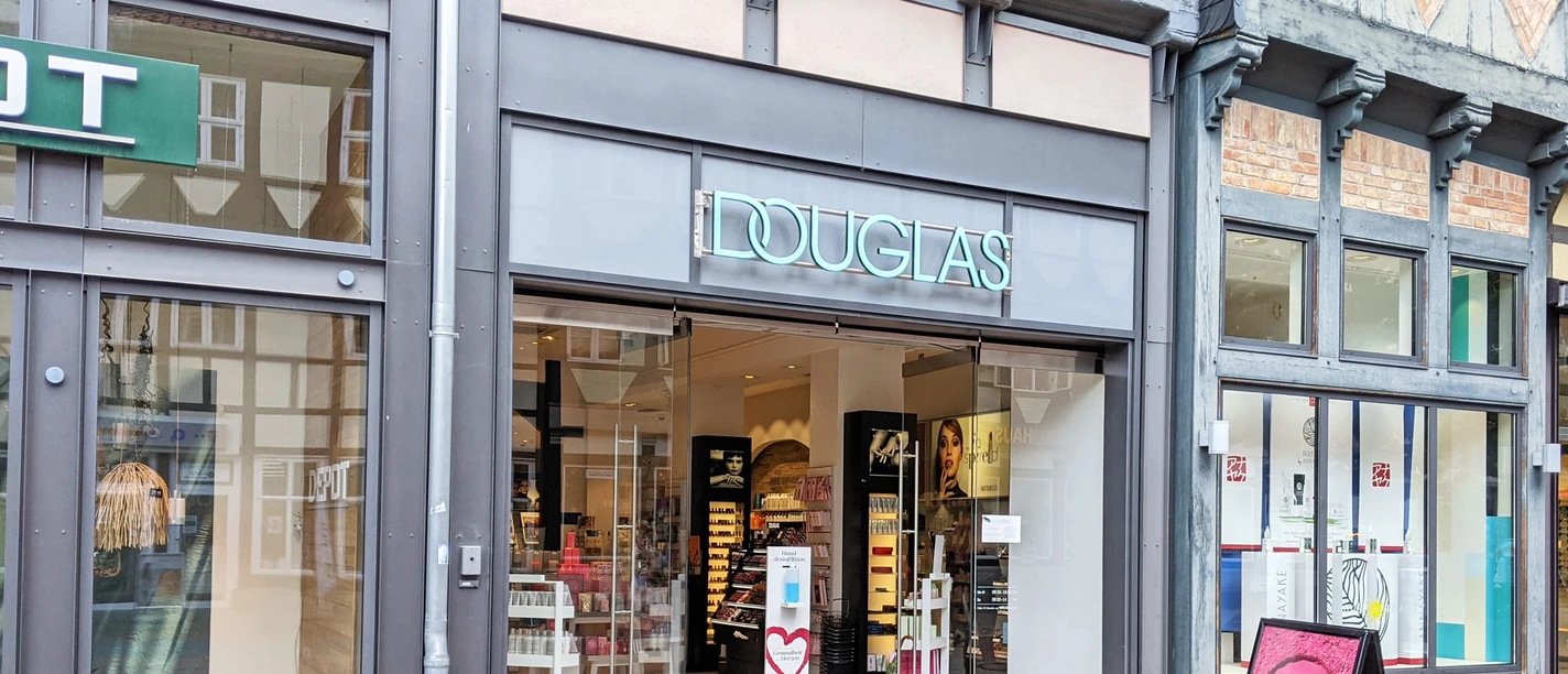 Douglas Außenansicht