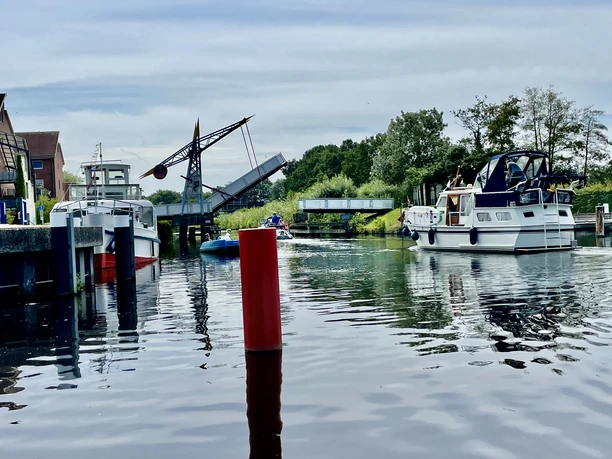 Aurich Hafen Aurich Hafen , Sportboot, Tretboot