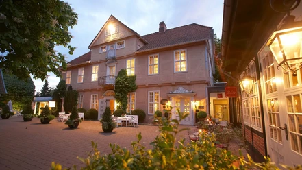 Althoff-Hotel-Fürstenhof-Frontansich.jpg
