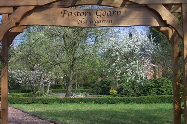 Pastors Goarn, Vrees - Eingang Naturgarten.JPG