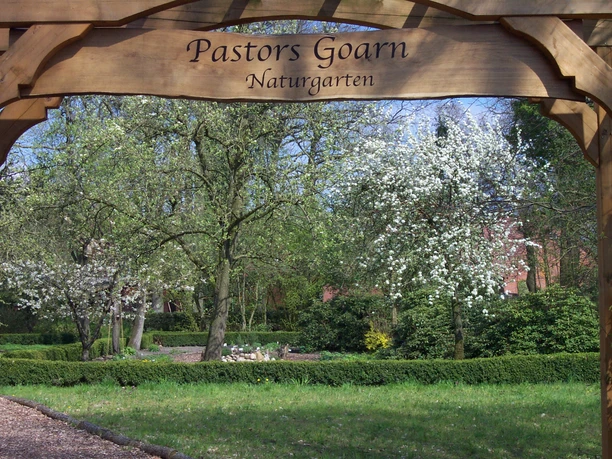 Pastors Goarn, Vrees - Eingang Naturgarten.JPG