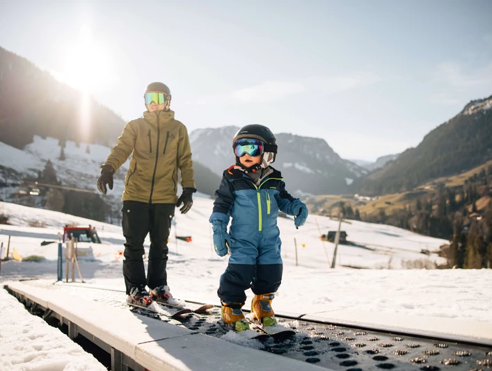 Conveyor belt in the Snow Kids Village