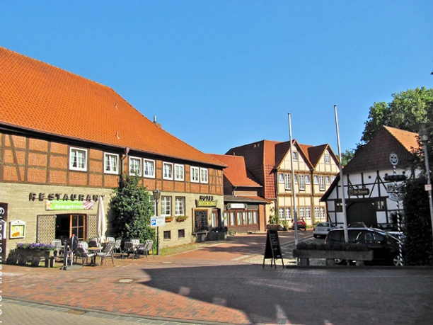 Hotel Deutsches Haus Außenansicht.jpg Hotel Deutsches Haus Außenansicht