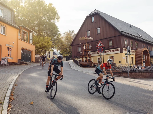 Stoneman-Miriquidi-Road-115.jpg Die Route des Stoneman Miriquidi Road führt auch durch Seiffen. | Foto: Felix Meyer