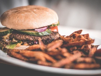 Burger Süsskartoffel Pommes.jpg