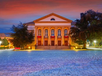 Theater Nordhausen (c) lunamarina_stock.adobe.com.jpg