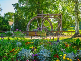 Historisches Wasserrad.jpg