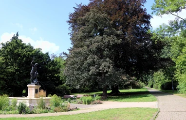 Nordhausen-Park-Promenade-Neptunbrunnen