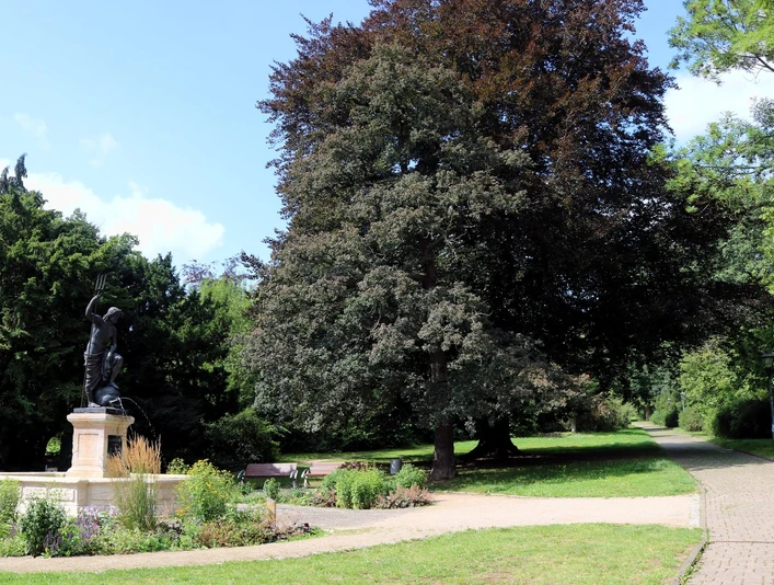 Nordhausen-Park-Promenade-Neptunbrunnen