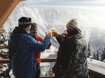 Apres-Ski in der Viva Bar, Riederalp Aletsch Arena