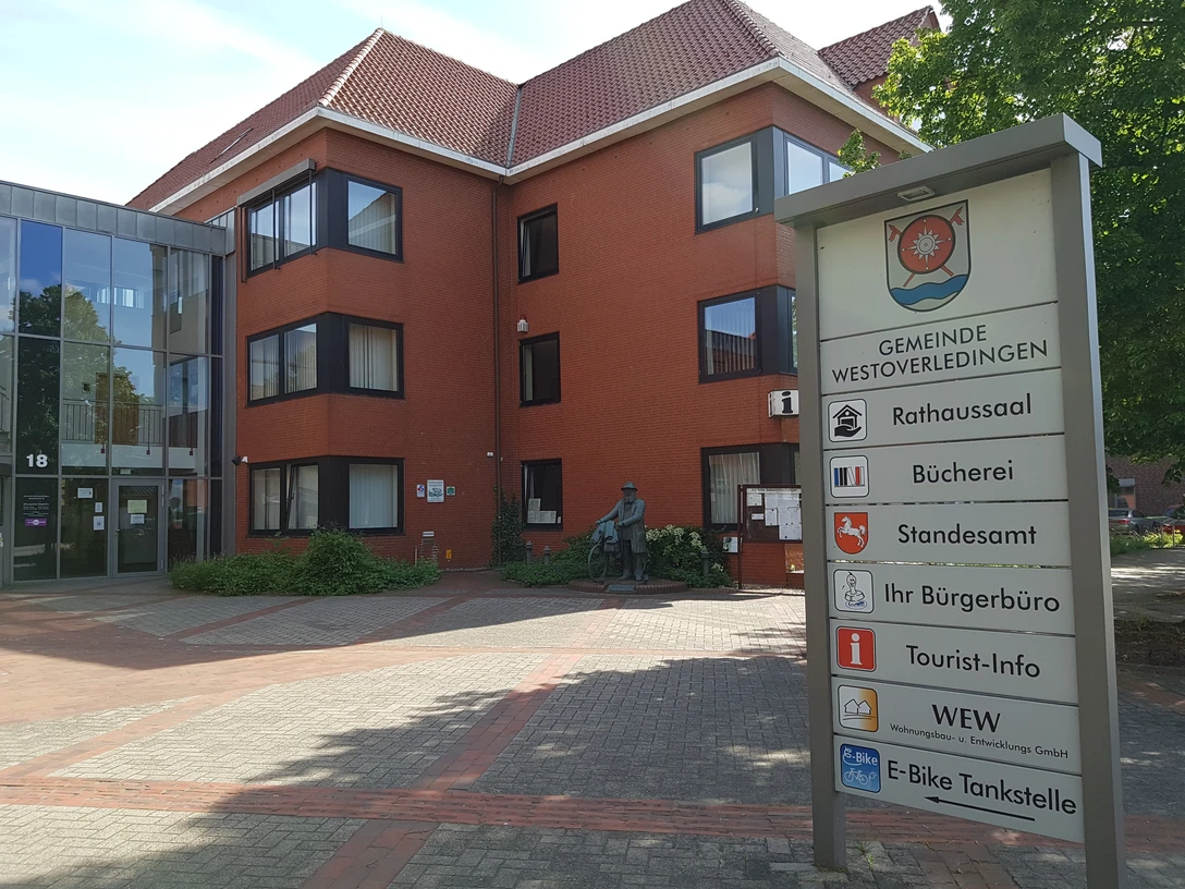 Rathaus Ihrhove 2021.jpg