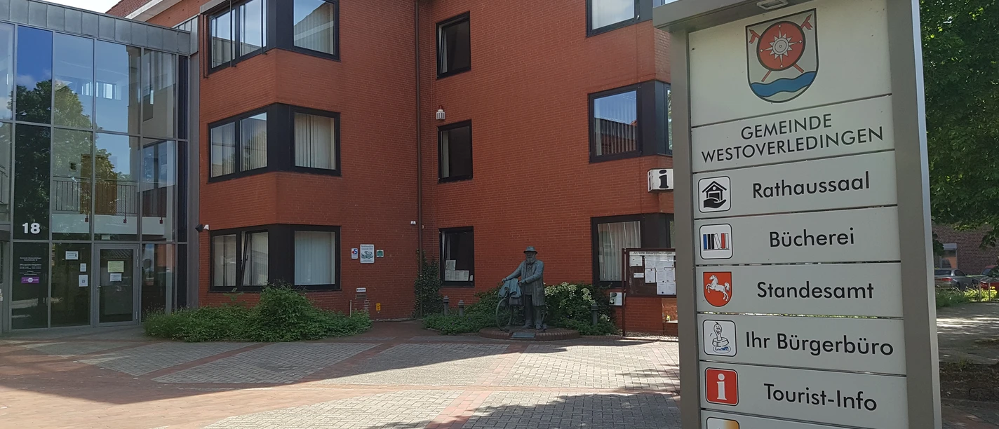 Rathaus Ihrhove 2021.jpg