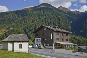 Hotel Weisshorn.jpg