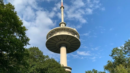 Fernsehturm mit Aussichtsplattform auf dem Jakobsberg in Porta Westfalica Fernsehturm mit Aussichtsplattform auf dem Jakobsberg in Porta Westfalica