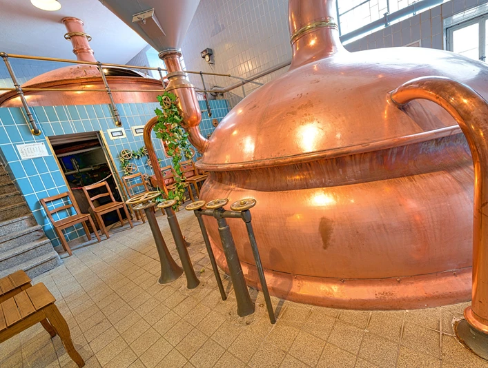 Alpirsbacher Klosterbraeu Brauwelt Fuehrung Brennkessel Alpirsbacher Klosterbraeu Brauwelt Fuehrung Brennkessel