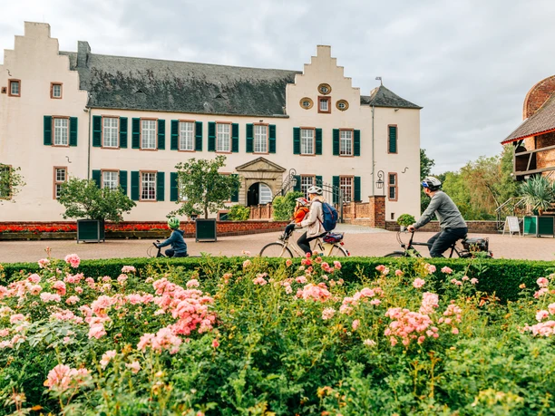 Burg Heimerzheim 2020 Wasserburgen Route