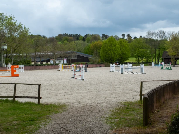 Reitplatz Gut Broichhof 2020 Frühling Wachtberg