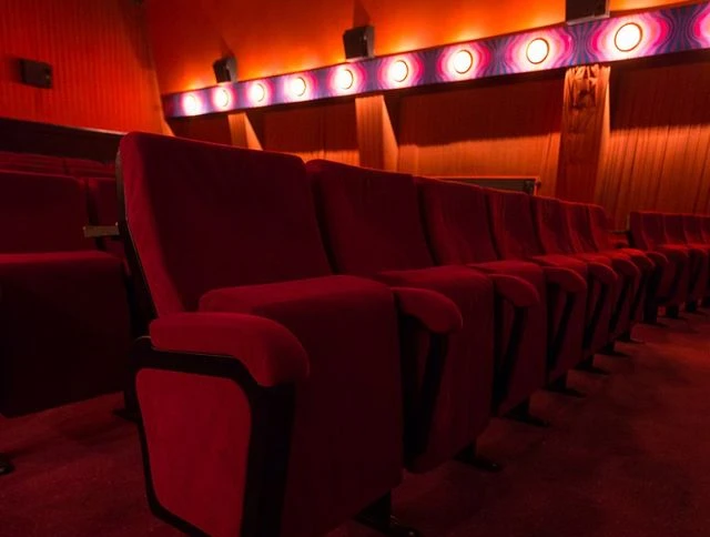 Kinosaal_deli Kinosaal_deli