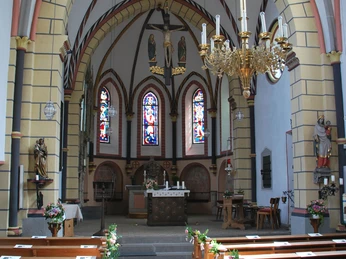 St. Petrus innen.jpg
