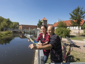 ZeitUfer in Gronau am Leine-Heide-Radweg ZeitUfer an der Leine in Gronau am Leine-Heide-Radweg