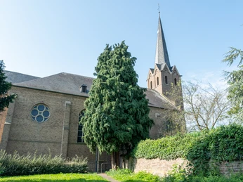 St. Martin Seitenansicht