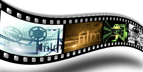 Geschwungener Filmstreifen mit Filmrollen und Schriftzug „film“.