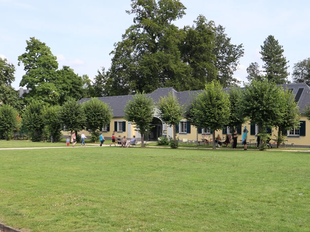 Voderansicht Restaurant NEES binary comment