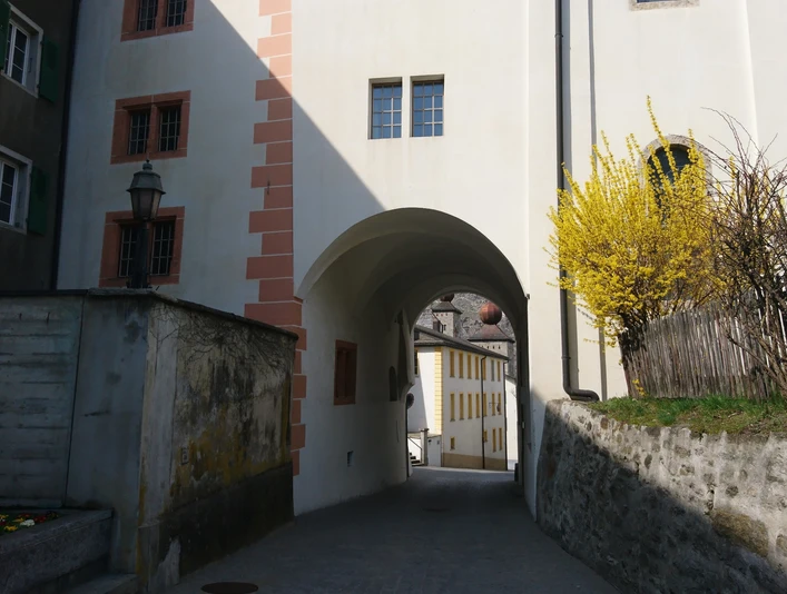 Klosterbogen Kloster St. Ursula Klosterbogen des Klosters St. UrsulaMonastery arch of St. Ursula's MonasteryArcade du couvent Sainte-Ursule