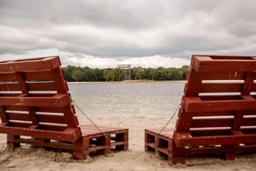 Erlebnisturm_Tum.jpg Blick auf den Erlebnisturm am Tankumsee