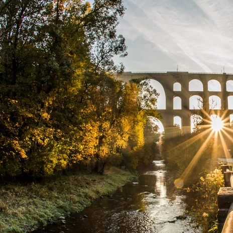 Die imposante Göltzschtalbrücke im Abendlicht | Foto: Klaus Hurtienne