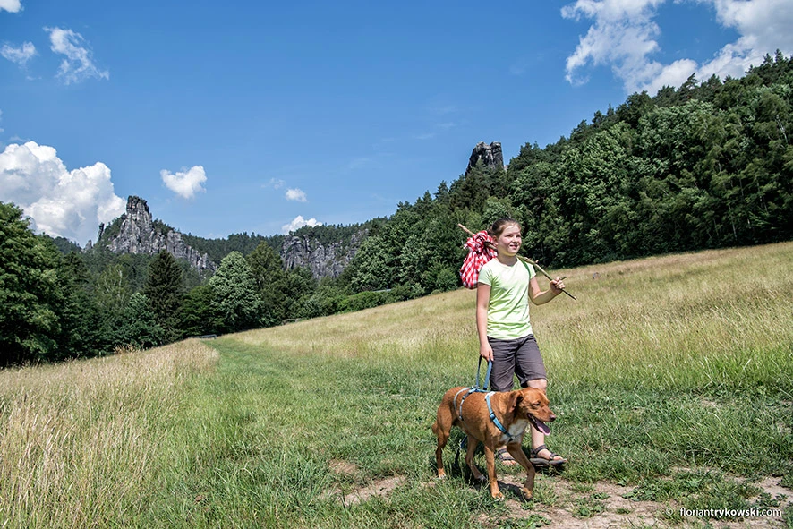 Mit dem Vierbeiner auf Tour | Foto: Florian Trykowksi