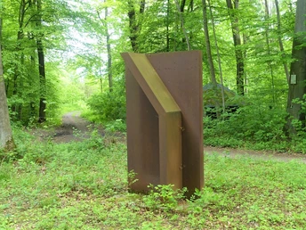 Wegkreuz Strautetal - Kreuzform mit lastender Abknickung