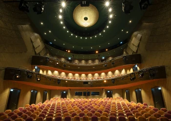 Großer Saal im Theater für Niedersachsen Blick von der Bühne auf die Sitzreihen im Großen Saal im Theater für Niedersachsen