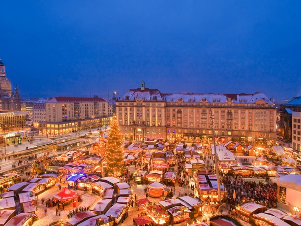 Striezelmarkt Dresden Striezelmarkt Dresden