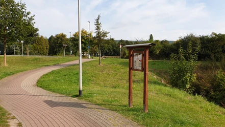 cycle-route-bridge-and-border-starting-point-showcase
