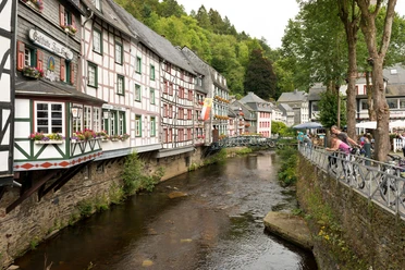 RurUfer-Radweg: Altstadt Monschau