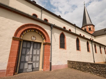 Das Kloster Steinfeld am Eifelsteig